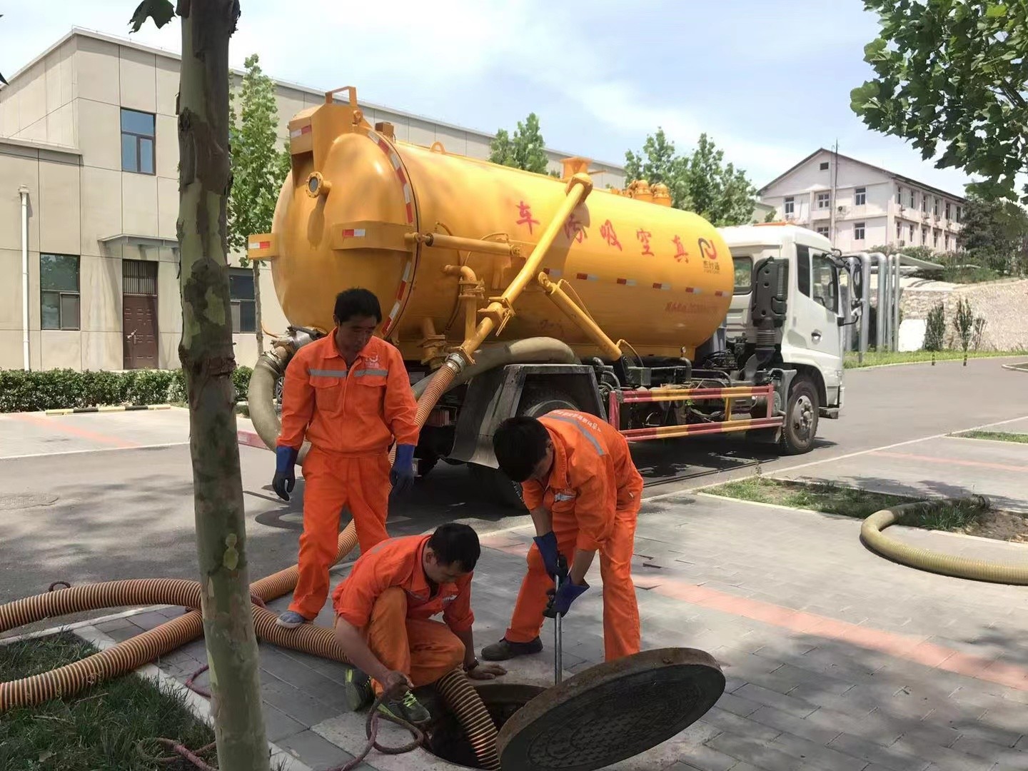孝义化粪池清理与5-8吨吸粪车施工效率分析
